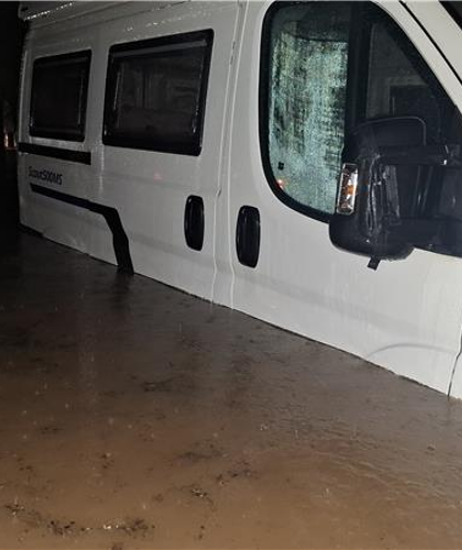 camper_onder_water