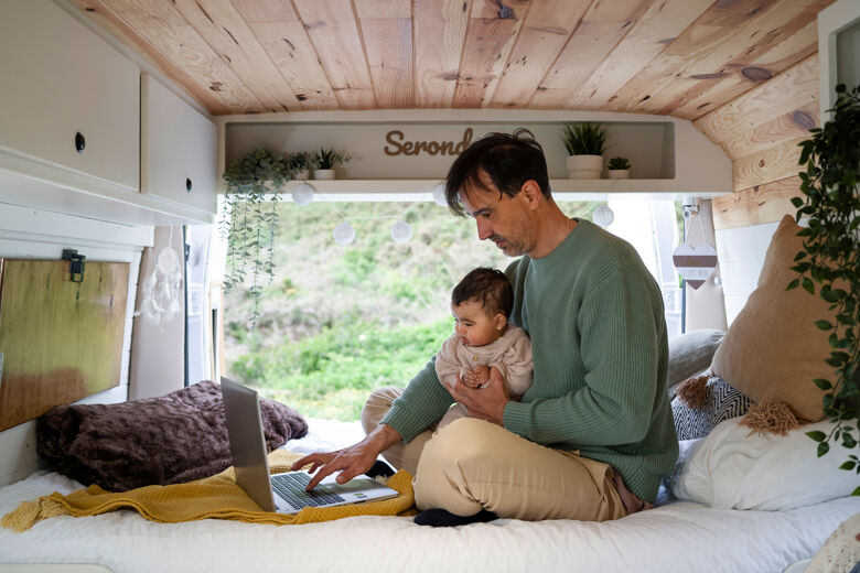 nomad-family-living-nature (1)